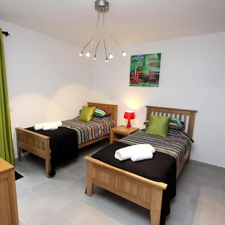 Beautiful 5 Bedroom Villa With Private Pool And Hot Tub Villa Oceans Eleven Playa Blanca (Lanzarote)