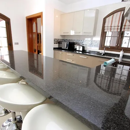 Beautiful 5 Bedroom Villa With Private Pool And Hot Tub Villa Oceans Eleven