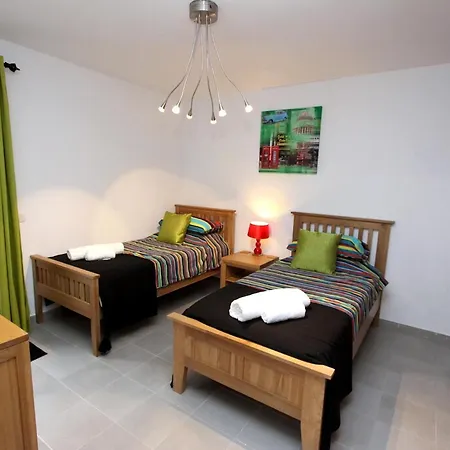 Villa Beautiful 5 Bedroom Villa With Private Pool And Hot Tub Villa Oceans Eleven Playa Blanca (Lanzarote)