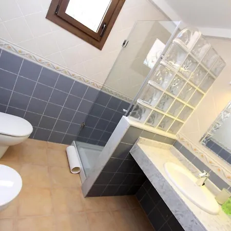 Beautiful 5 Bedroom Villa With Private Pool And Hot Tub Villa Oceans Eleven *