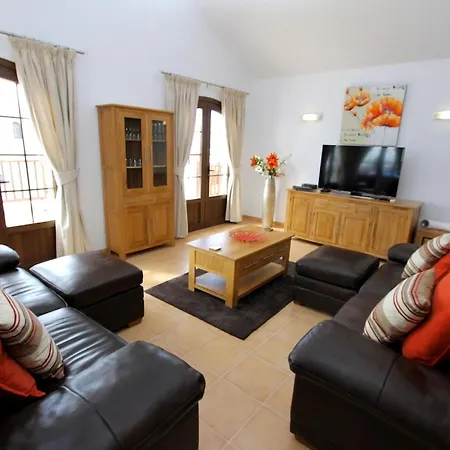 Beautiful 5 Bedroom Villa With Private Pool And Hot Tub Villa Oceans Eleven Villa Playa Blanca (Lanzarote)